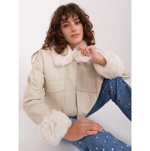 Fashionhunters Světle béžová dámská zimní bunda s kapsami Velikost: ONE VELIKOST, JEDNA